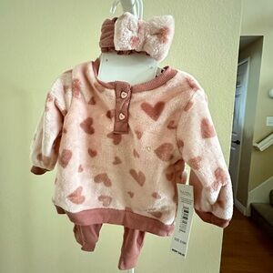 Nicole Miller 3-6 months 3 piece fleece set in Blush NWT